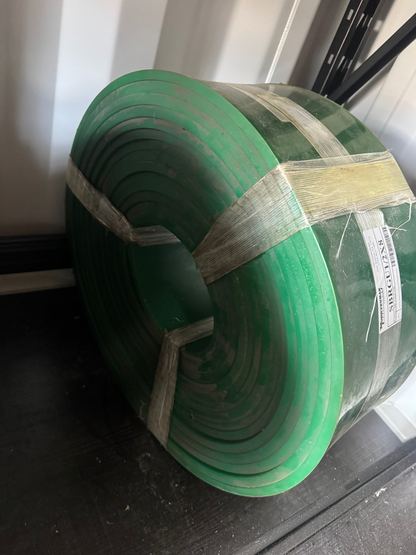 Skirtboard Rubber 1/2"x8" GR UR - Full 50' Roll