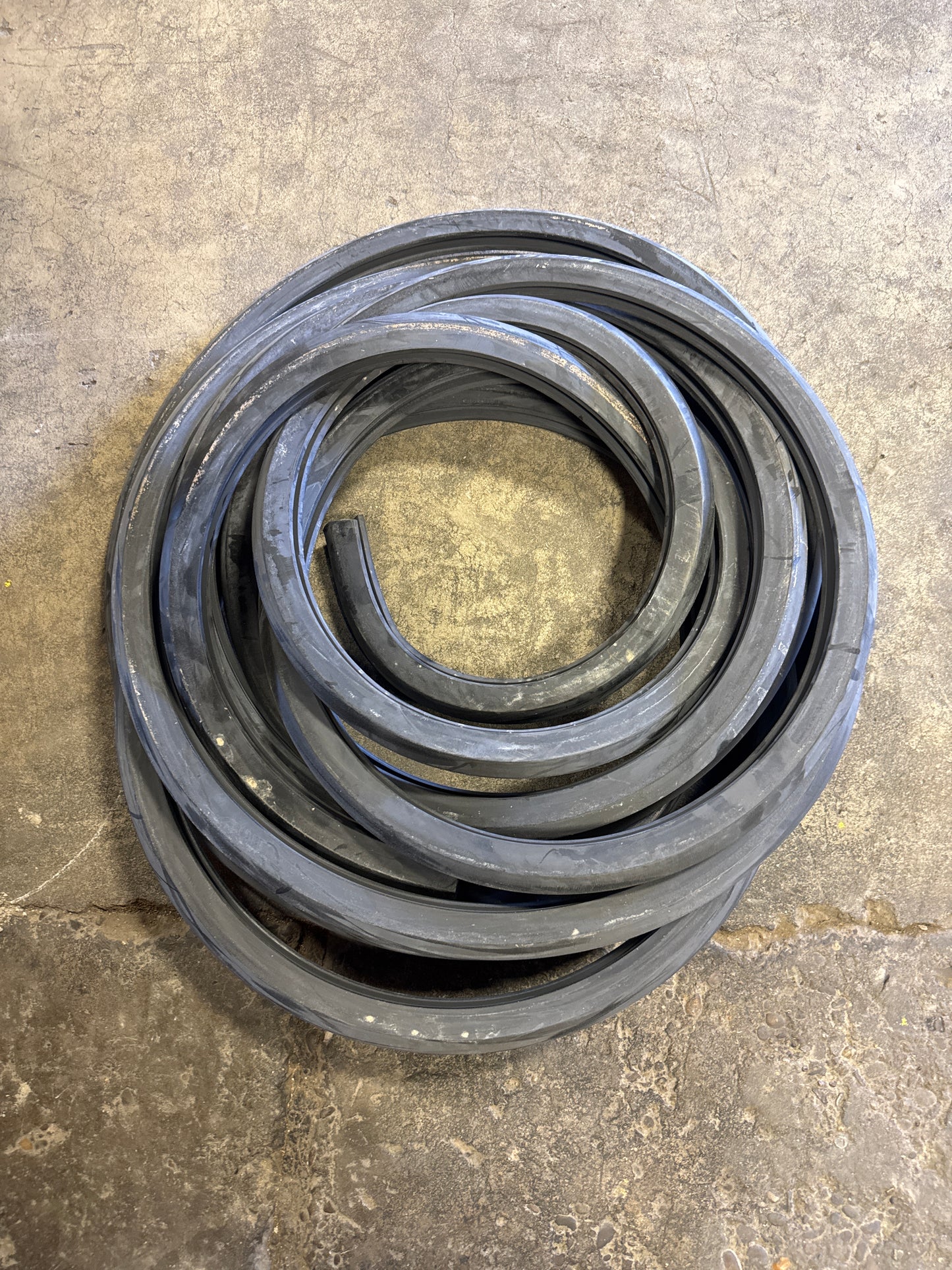 Channel Rubber 3/8" Tapered - Full Roll
